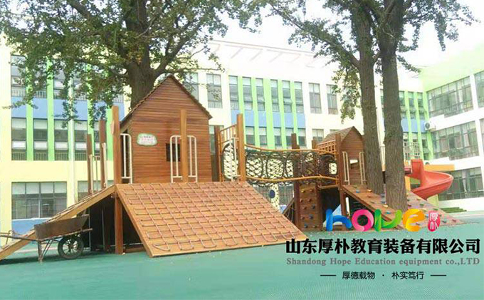 幼兒園滑梯 山東厚樸兒童戶外木制小房子滑梯