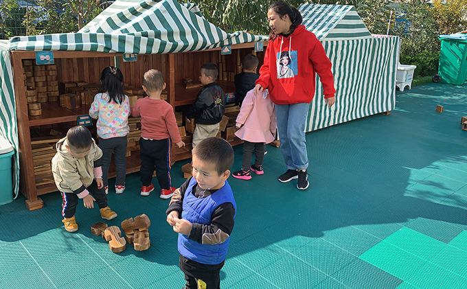 幼兒園戶外大型積木 山東厚樸兒童木制碳化積木