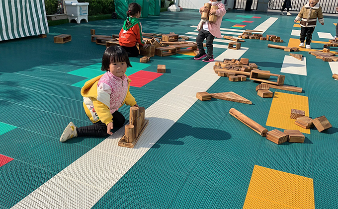 幼兒園戶外大型積木 山東厚樸兒童木制碳化積木