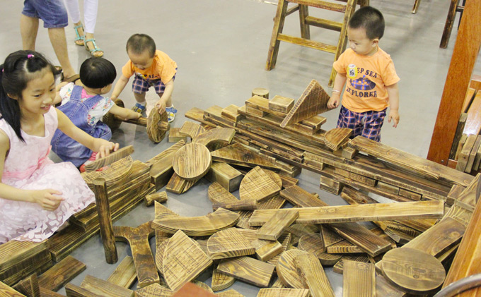 幼兒園新玩具來襲，兒童樂園好助手！